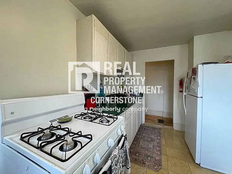 808 W Kalamazoo Ave — Photo 10