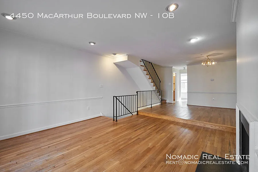 One Month Free Rent! — Photo 3