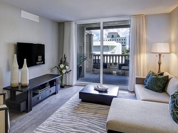 4th image of 2020 Salzedo St #B3