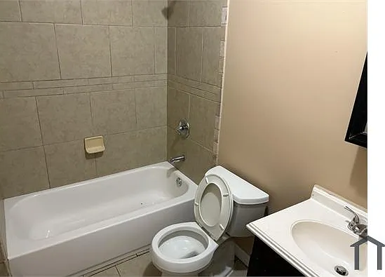 2 bed, 1100 sqft, $1,200 — Photo 3