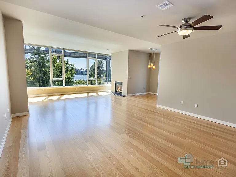 1920 SW River Dr #202 — Photo 1