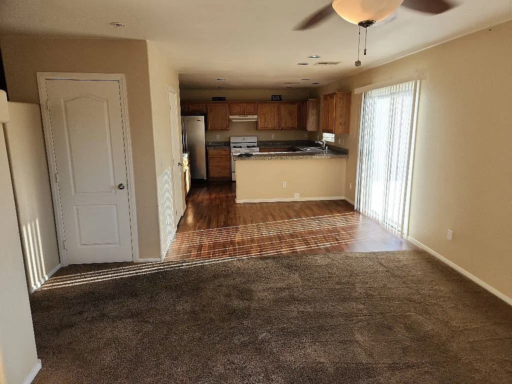 6208 Sereno Springs St — Photo 4