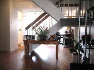 6410 Wells St, Downers Grove, IL 60516