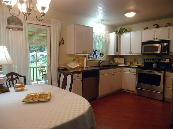 3rd image of 7609 NE 127th Ave