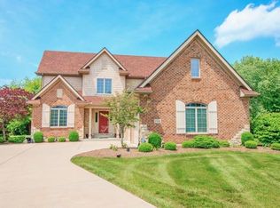 1700 Country Corner Ln, Dayton, OH 45458