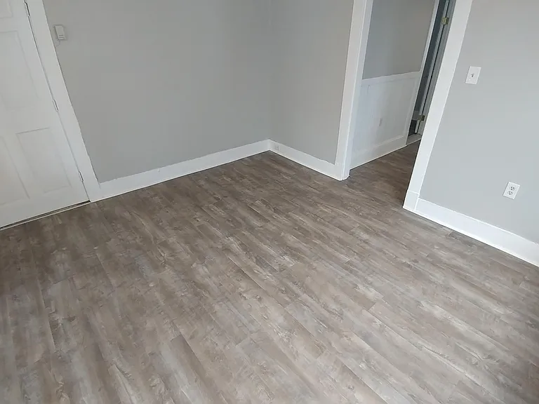 420 Maple St #4 — Photo 11