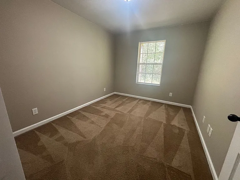 1725 Thistlewood Dr #C — Photo 3