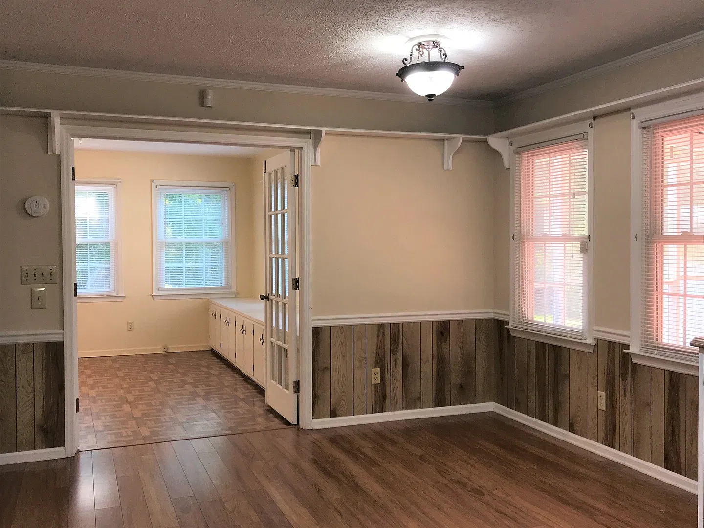 Large & Charming Farmhouse in Bracey — Photo 2