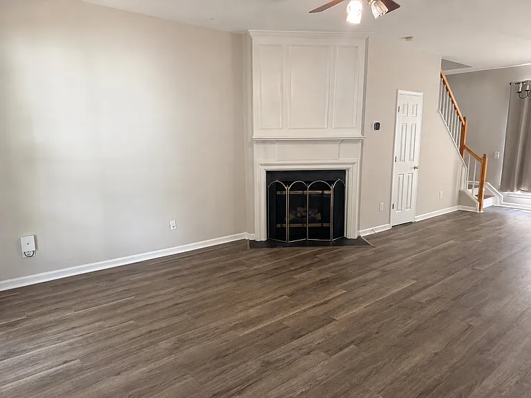 3408 Laurenhurst Ln — Photo 3