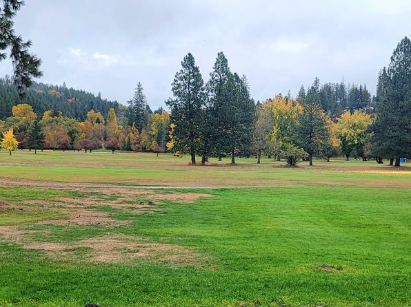301 Woodland Dr, Pinehurst, ID 83850
