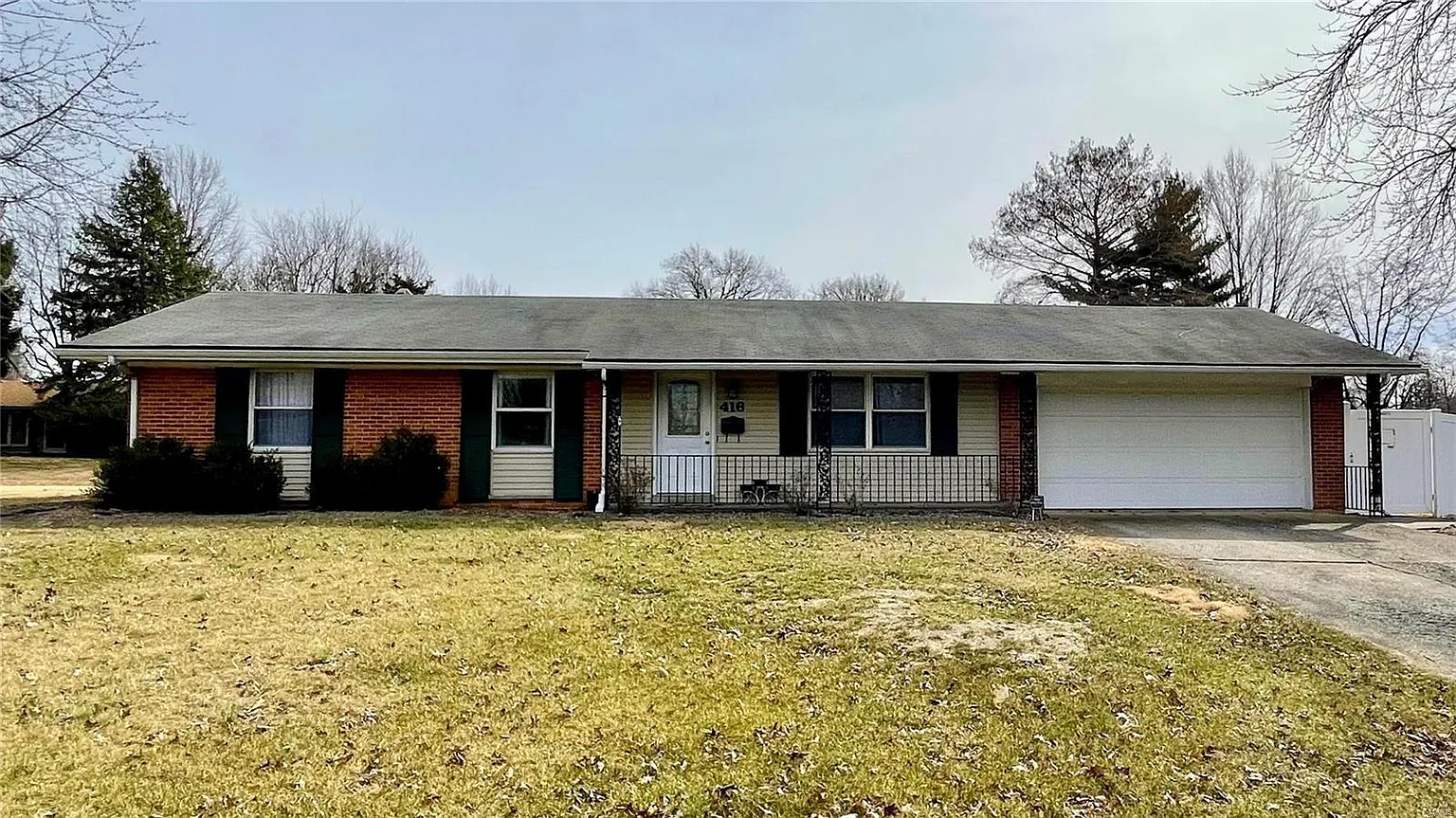 416 Chevy Chase Dr photo 1