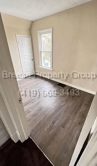 1912 Greenwood Ave — Photo 9
