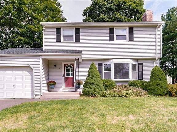 2nd image of 76 Crestwood Trl