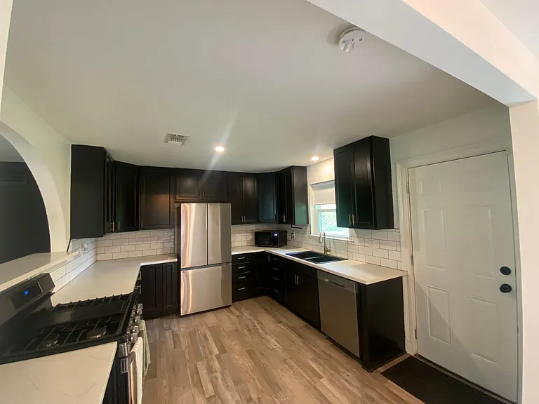 9922 N Parkview Dr — Photo 26