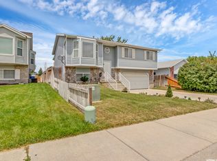 5546 W Shadberry Cir, West Jordan, UT 84081