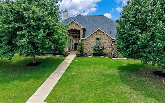 2nd image of 506 Kings Creek Dr