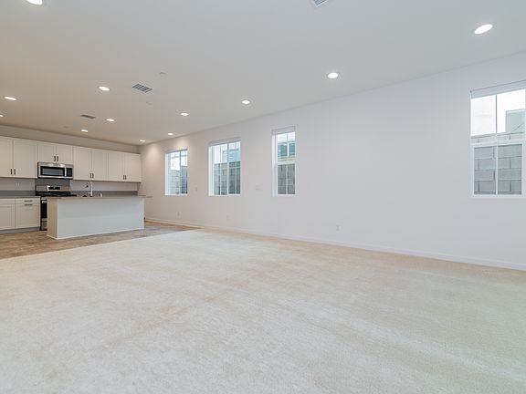 3rd image of 6967 Mallow Dr #1