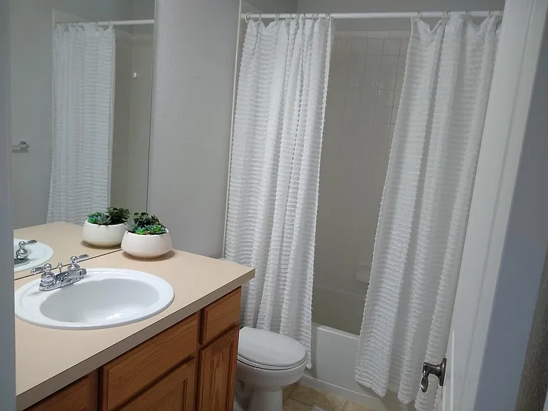 Middle Bathroom