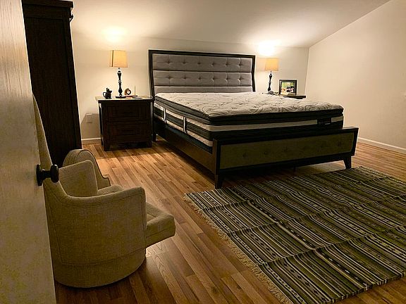 Master bedroom (upstairs)