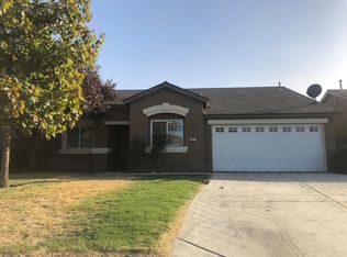 2421 Berkshire Rd, Bakersfield, CA 93313