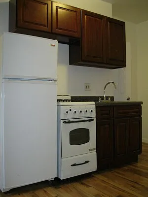 Rented by Tower Brokerage | media 32