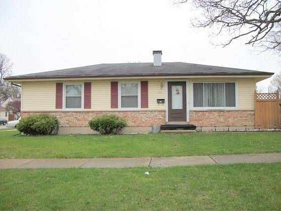 2nd image of 1215 Fenton St