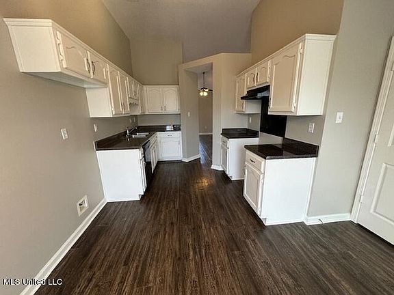 4th image of 5330 Pollard Dr