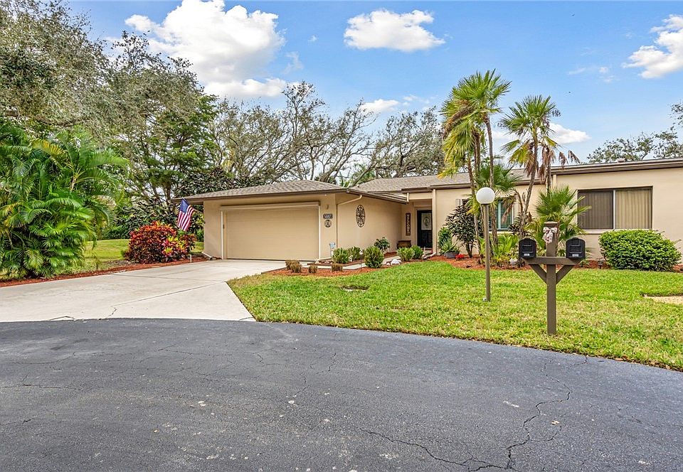 1st image of 5887 Sand Oak Dr
