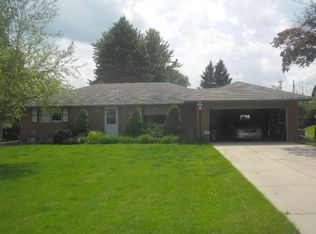 W138N6891 Bay Ridge Ln, Menomonee Falls, WI 53051