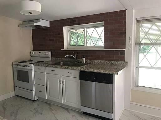 2nd image of 3916 Austin Ave