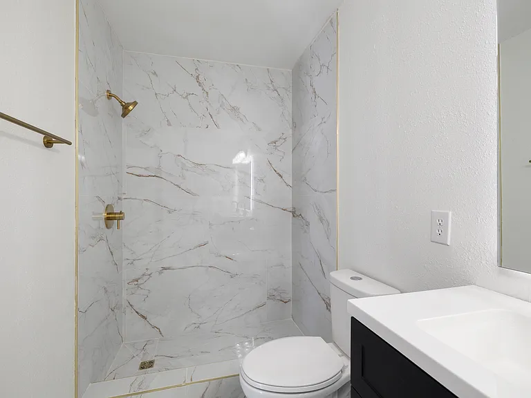 826 S Hickory Ln — Photo 28