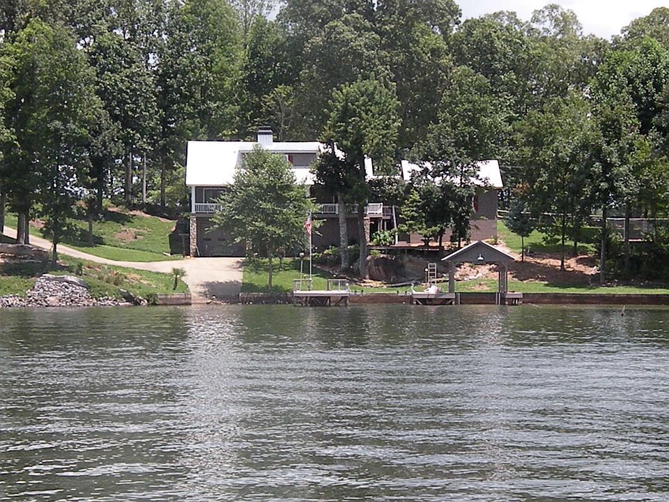 1st image of 295 Lake Hill Dr