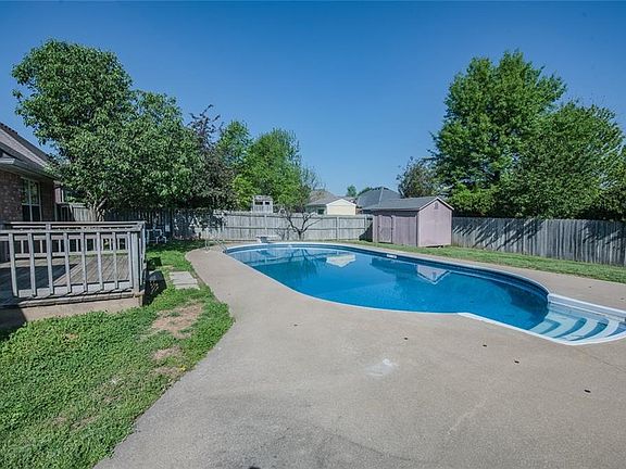 5th image of 4401 W Braymore Dr