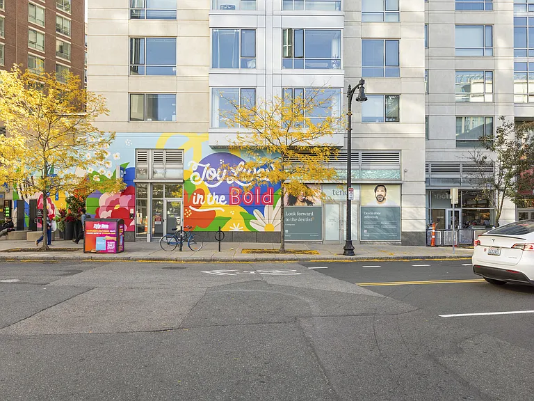 Pierce Boston — Photo 46