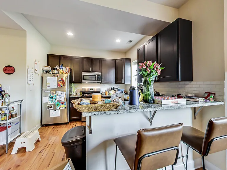 1224 W Argyle St #3W — Photo 6