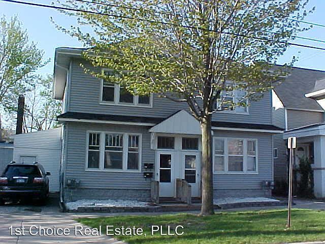 1st image of 122 E Elm St #12