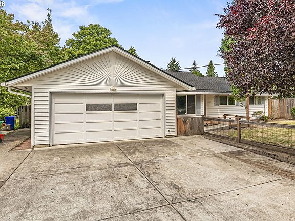 2nd image of 11805 SE 56th Ave