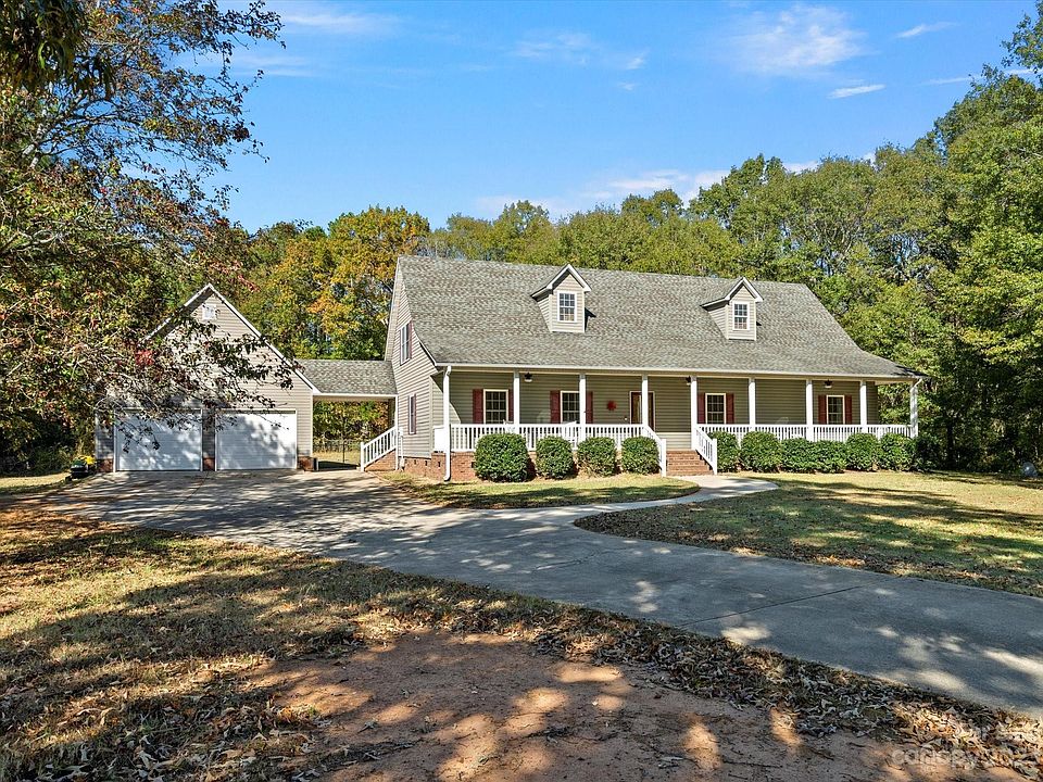 1st image of 2876 Chapman Cir