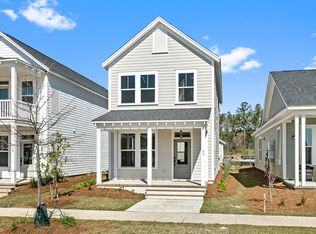 686 Blueway Ave, Summerville, SC 29486