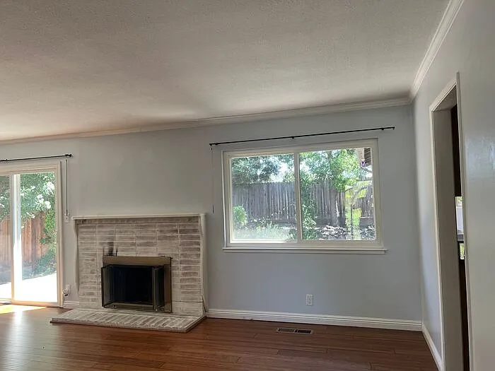 2331 Saint George Dr — Photo 10