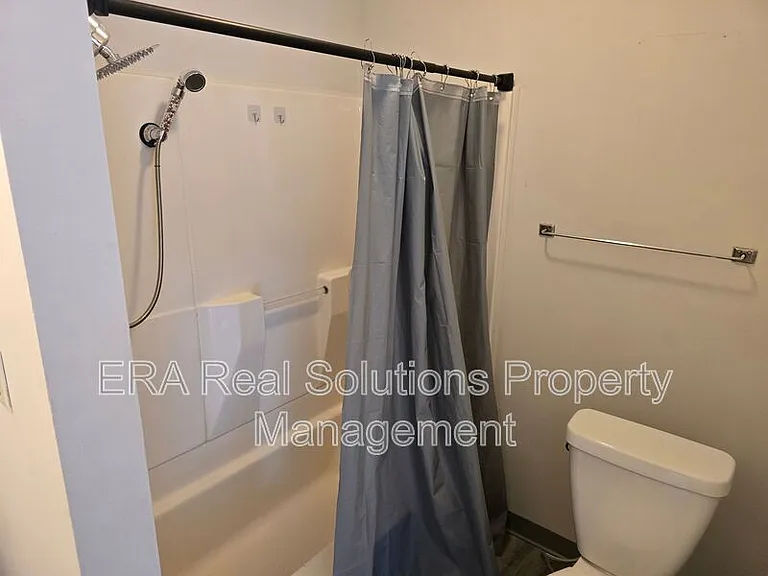 2609 Hood Ave — Photo 7