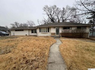 1617 N 90th St, Omaha, NE 68114