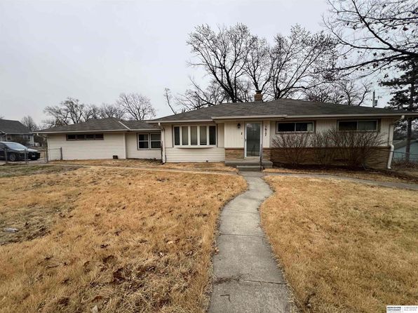 1617 N 90th St, Omaha, NE 68114