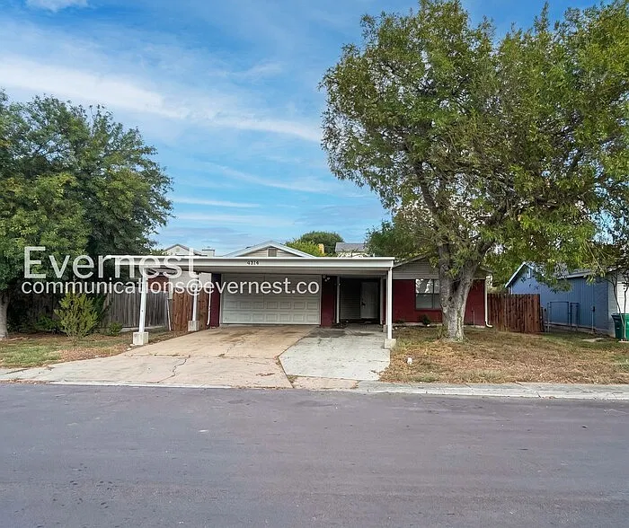 4 bed, 2.0 bath, 1366 sqft, $1,695 — Photo 1