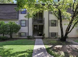 121 Lablanc Way NW, Atlanta, GA 30327