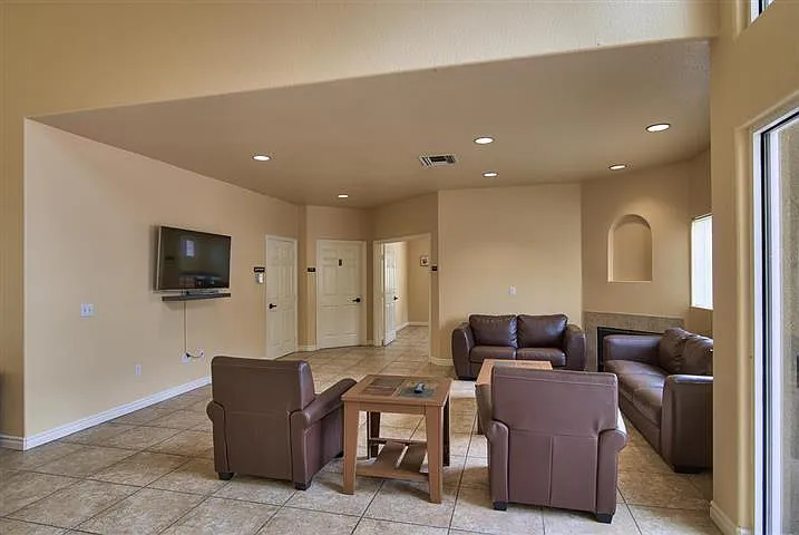 7671 Mission Gorge Rd #110 — Photo 4