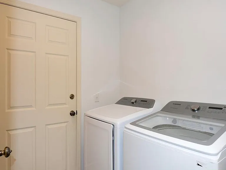 7803 S 30th St — Photo 11