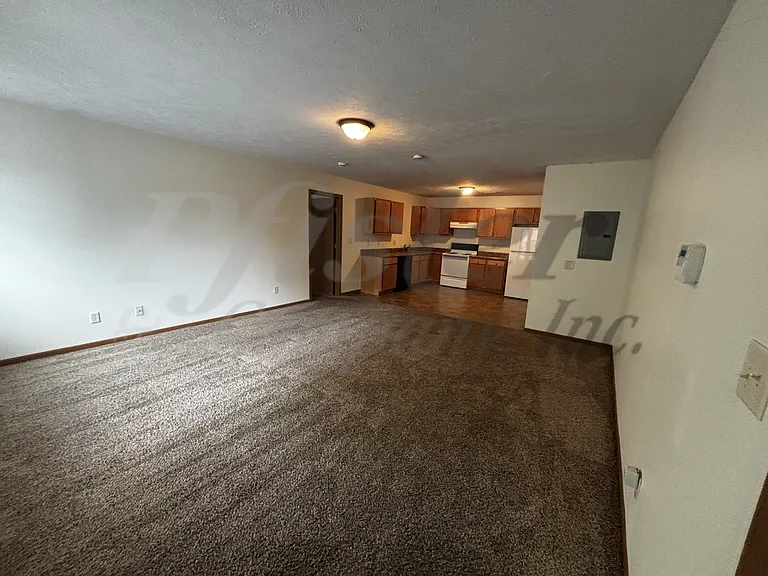 1035 Elm St #E — Photo 2