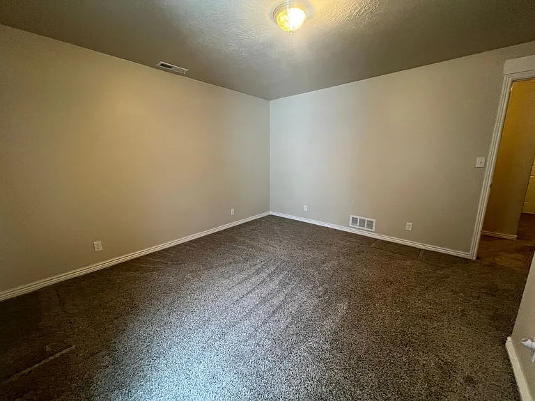 1324 N Bear Hollow Ln — Photo 10