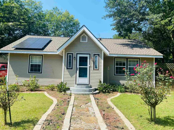 207 Polk St S, Mena, AR 71953